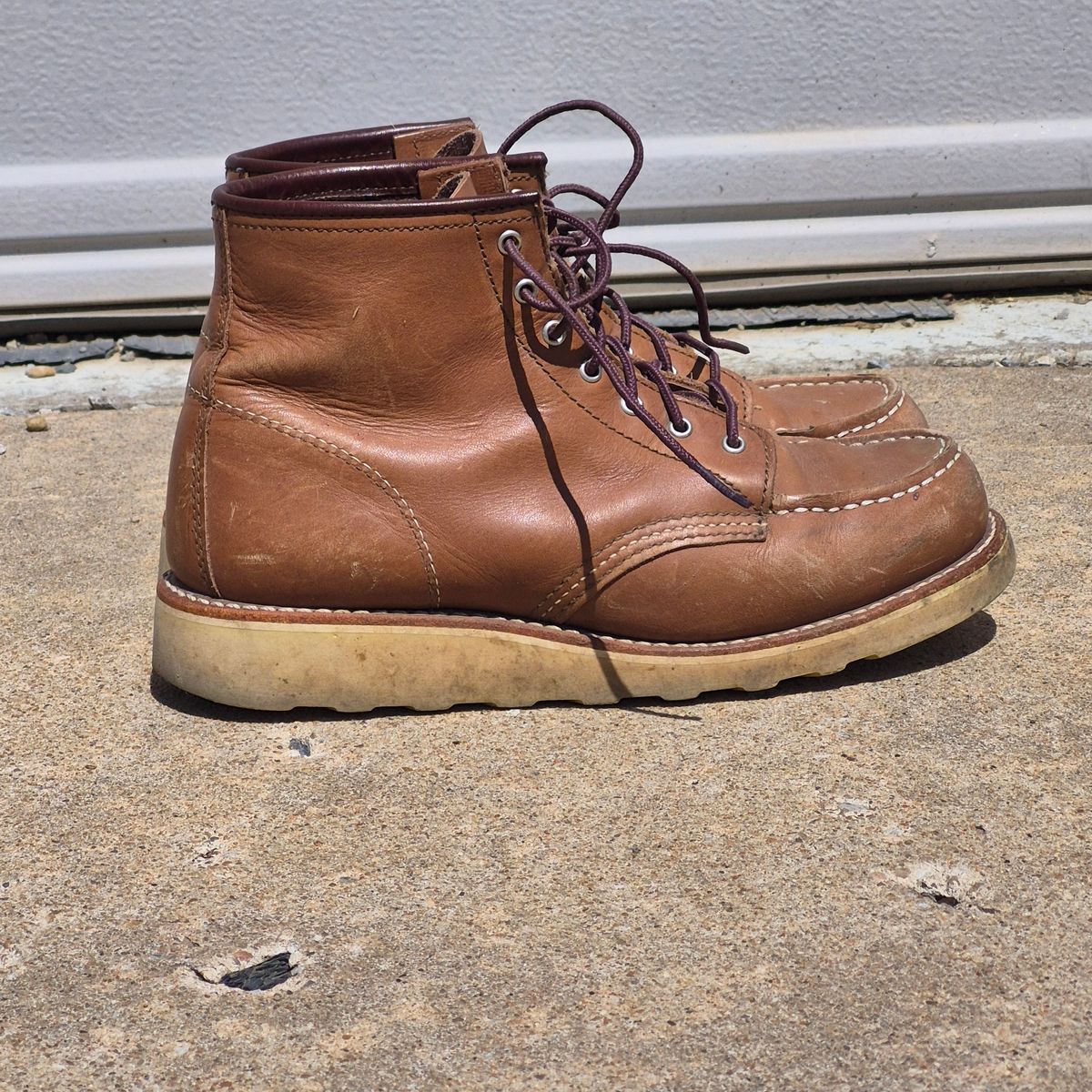 Photo by wildflowersnboots on April 4, 2026 of the Red Wing 6-Inch Classic Moc in Mocha Oro Iginal.