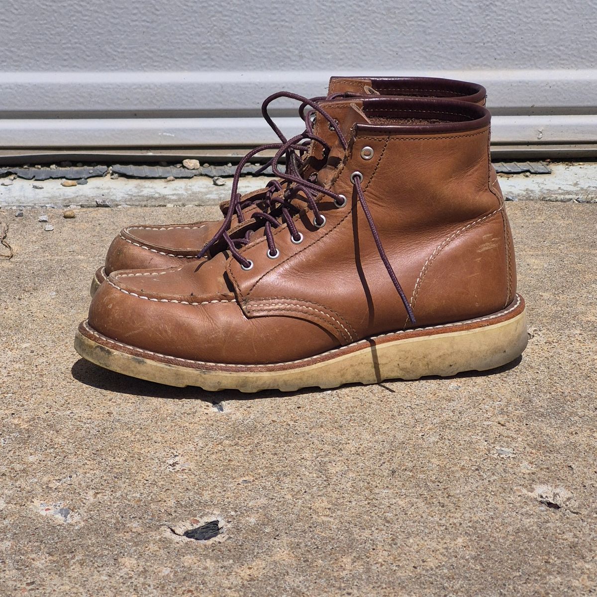 Photo by wildflowersnboots on April 4, 2026 of the Red Wing 6-Inch Classic Moc in Mocha Oro Iginal.