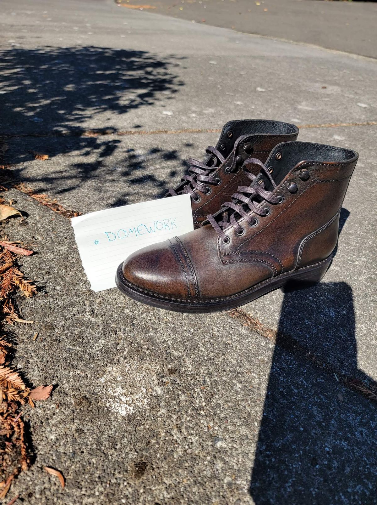 Photo by wildflowersnboots on October 1, 2022 of the Thursday Captain in Black Coffee Hand-Finished Full Grain.