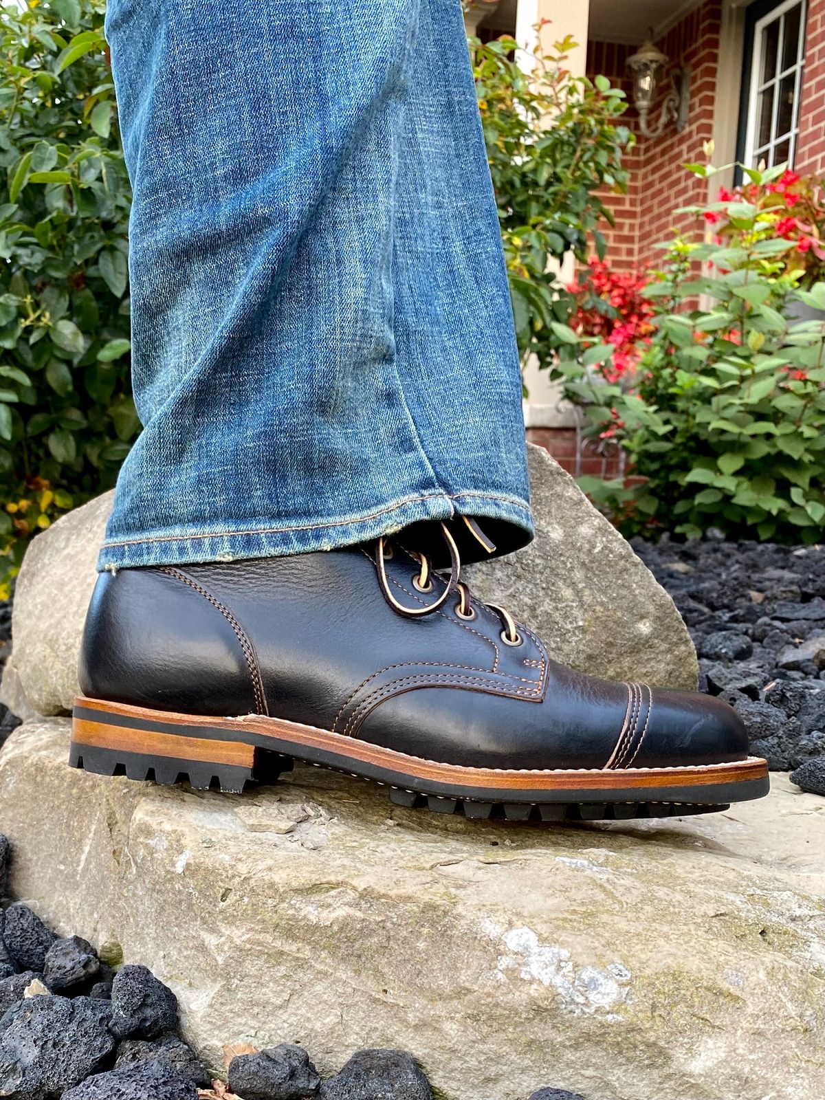 Photo by dakotablues on October 1, 2023 of the Truman Service Boot in Black Teacore.