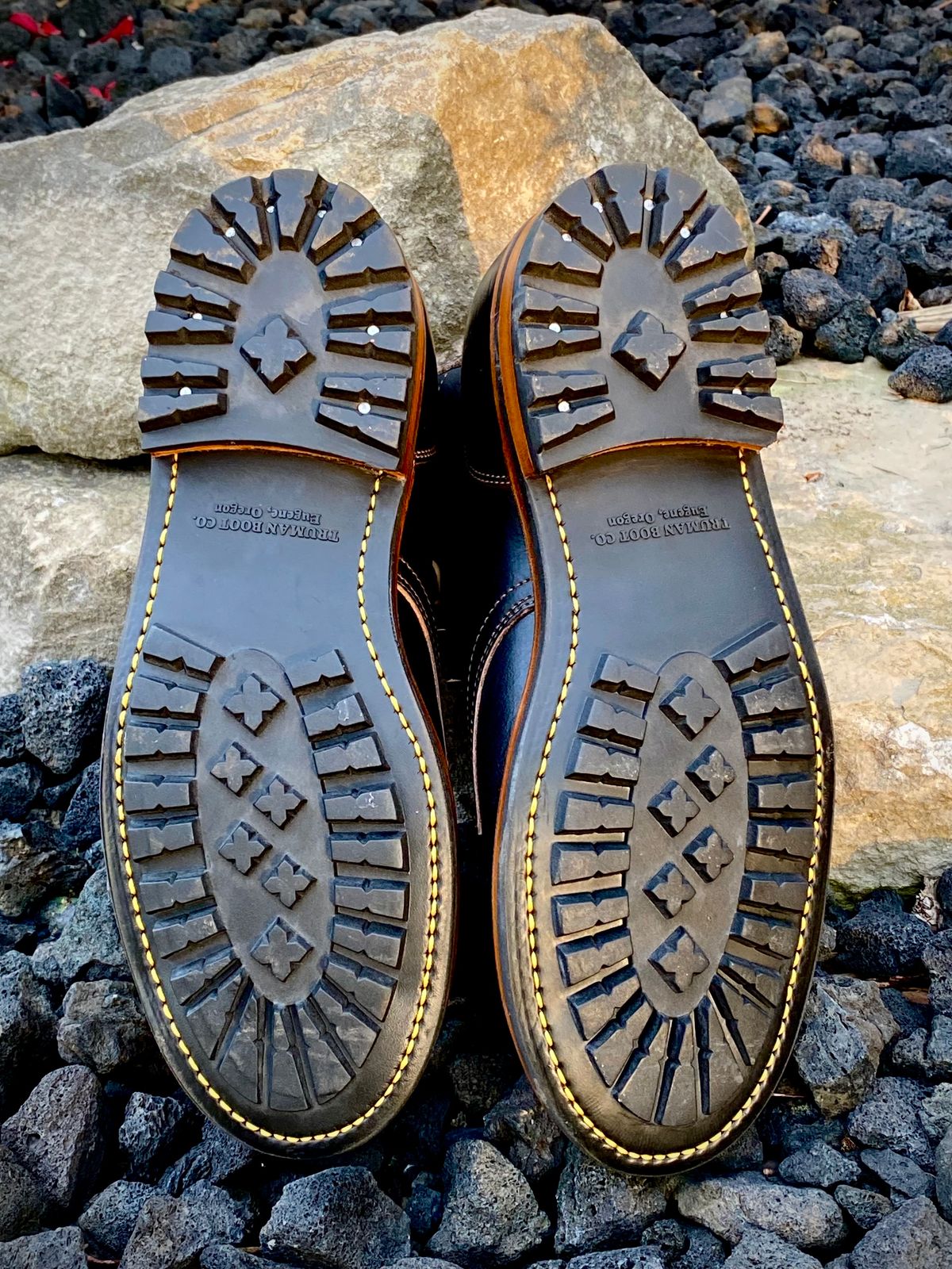 Photo by dakotablues on October 1, 2023 of the Truman Service Boot in Black Teacore.