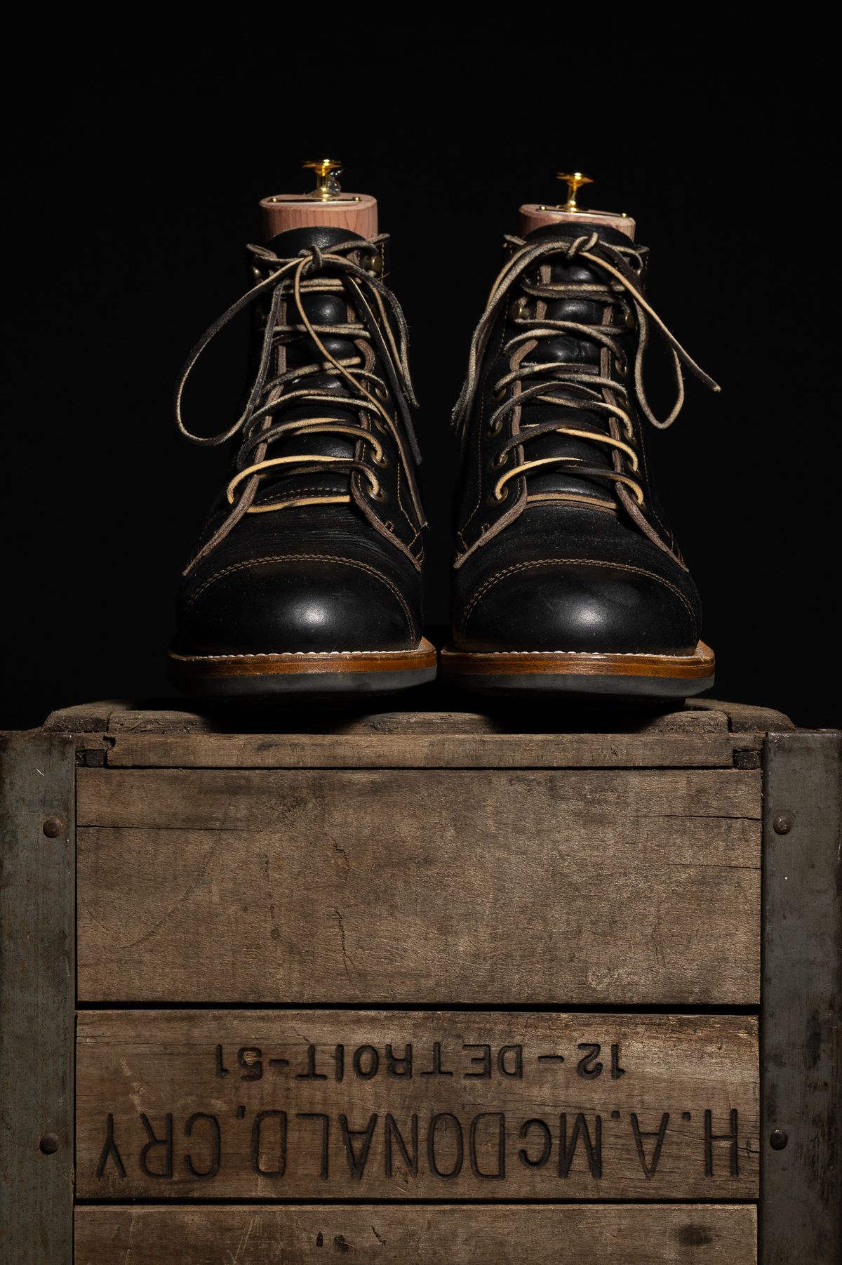 Photo by dakotablues on November 1, 2023 of the Truman Service Boot in Black Teacore.
