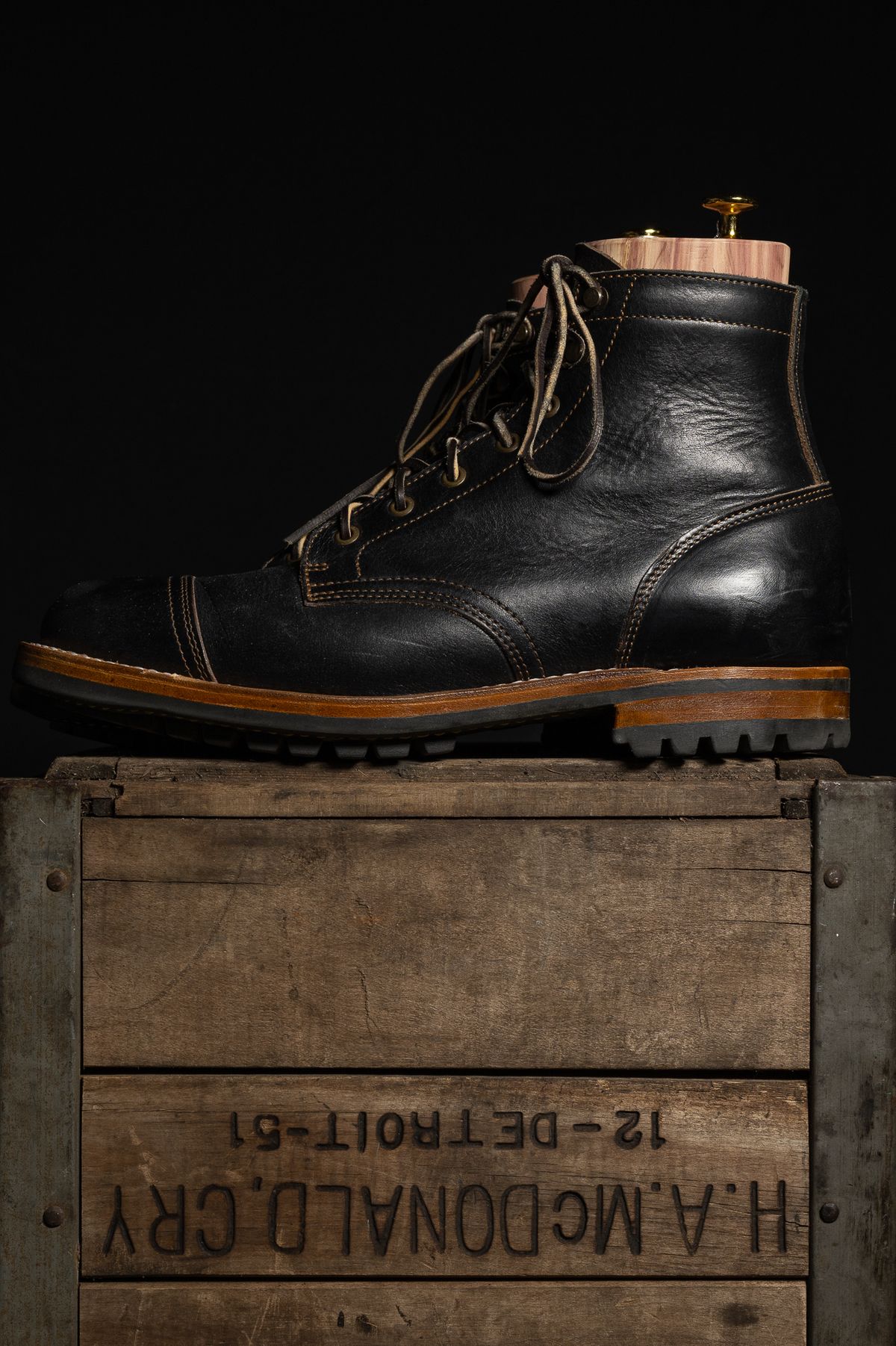 Photo by dakotablues on November 1, 2023 of the Truman Service Boot in Black Teacore.