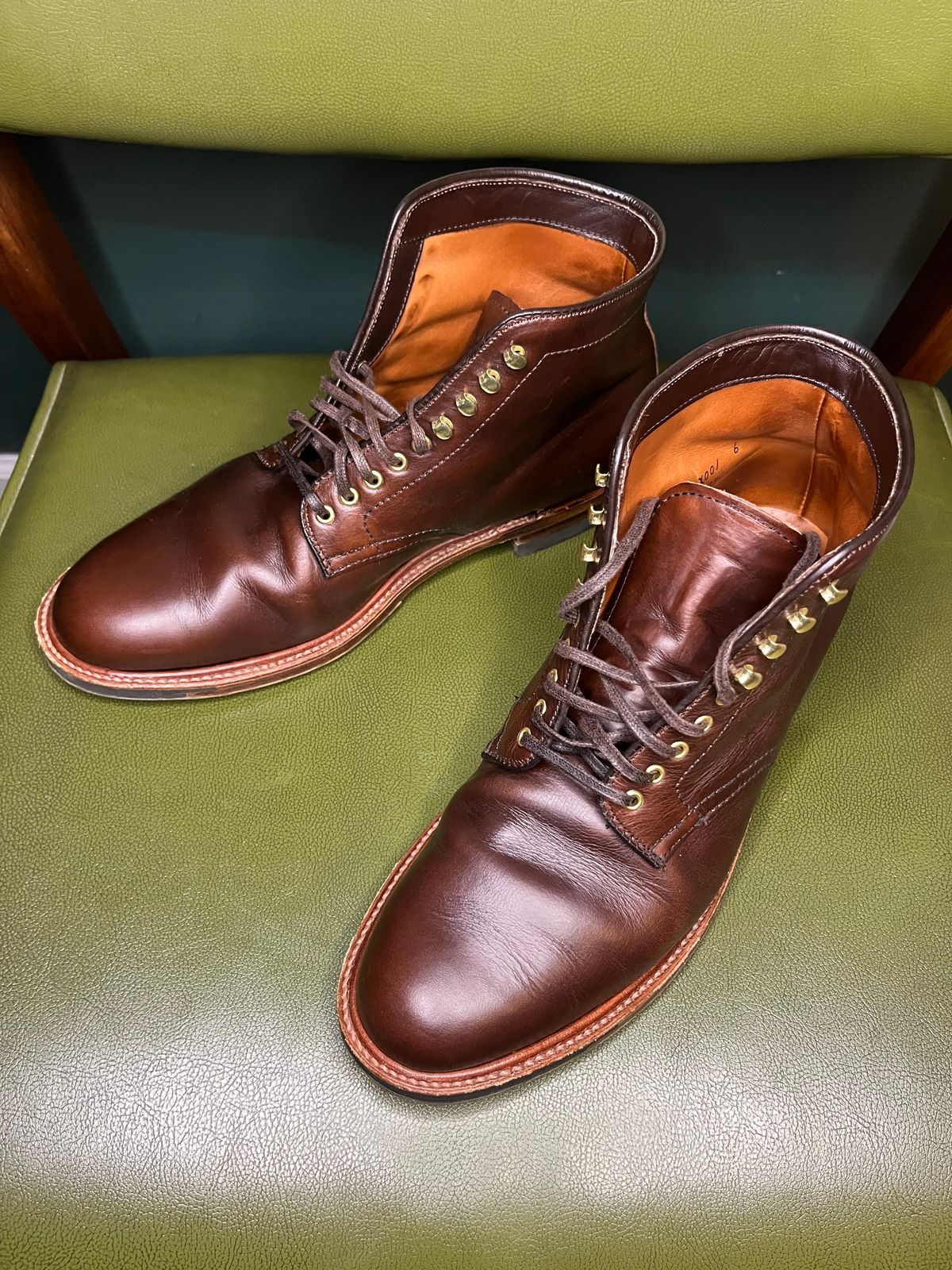 Photo by shoemageddon on October 11, 2024 of the Alden Plain Toe Boot in Horween Brown Chromexcel.