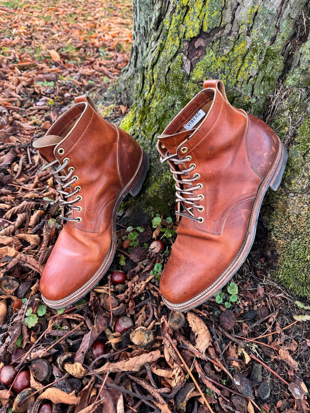 Photo by demko on December 3, 2023 of the Viberg Service Boot in Horween English Tan Cypress.