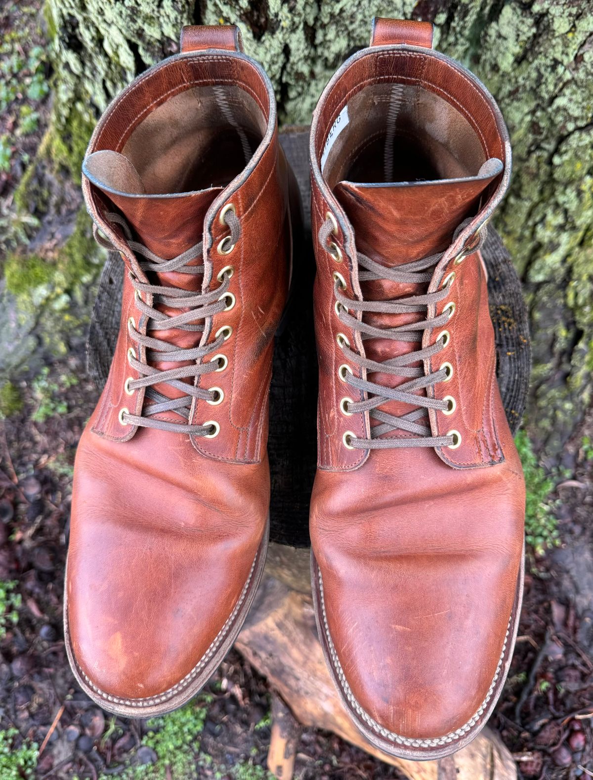 Photo by demko on April 1, 2024 of the Viberg Service Boot in Horween English Tan Cypress.