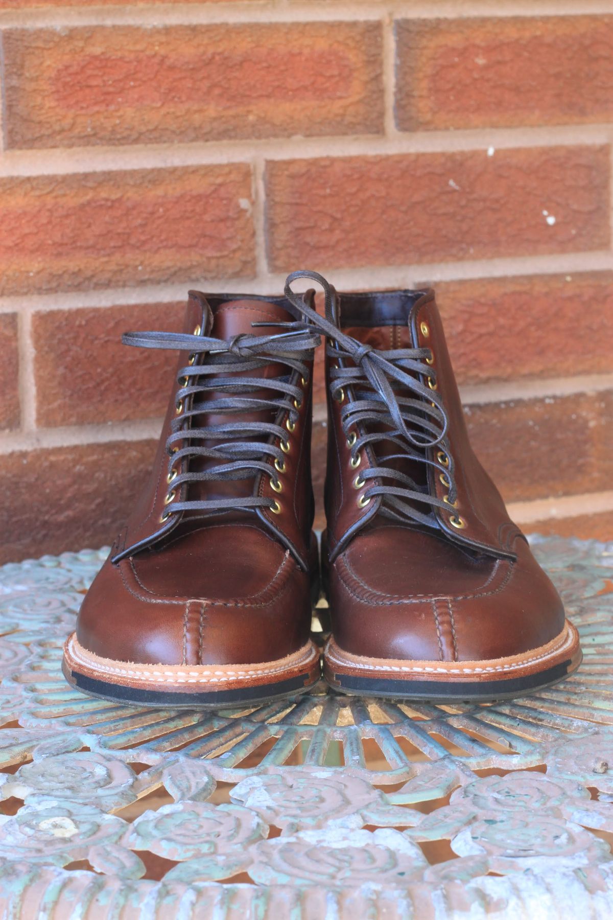 Photo by djsharris on October 2, 2022 of the Alden Norwegian Front Blucher in Horween Brown Chromexcel.