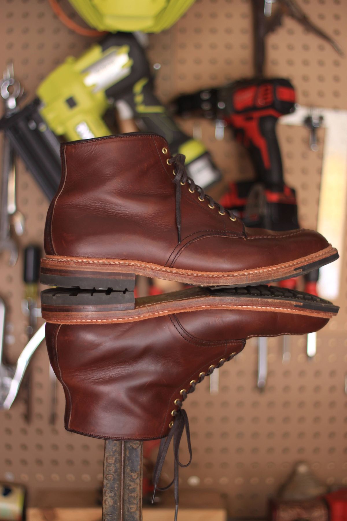 Photo by djsharris on November 1, 2022 of the Alden Norwegian Front Blucher in Horween Brown Chromexcel.