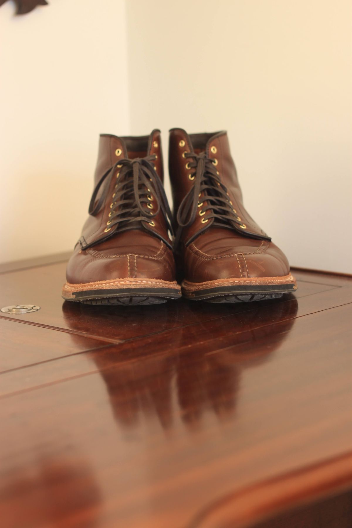 Photo by djsharris on November 1, 2022 of the Alden Norwegian Front Blucher in Horween Brown Chromexcel.