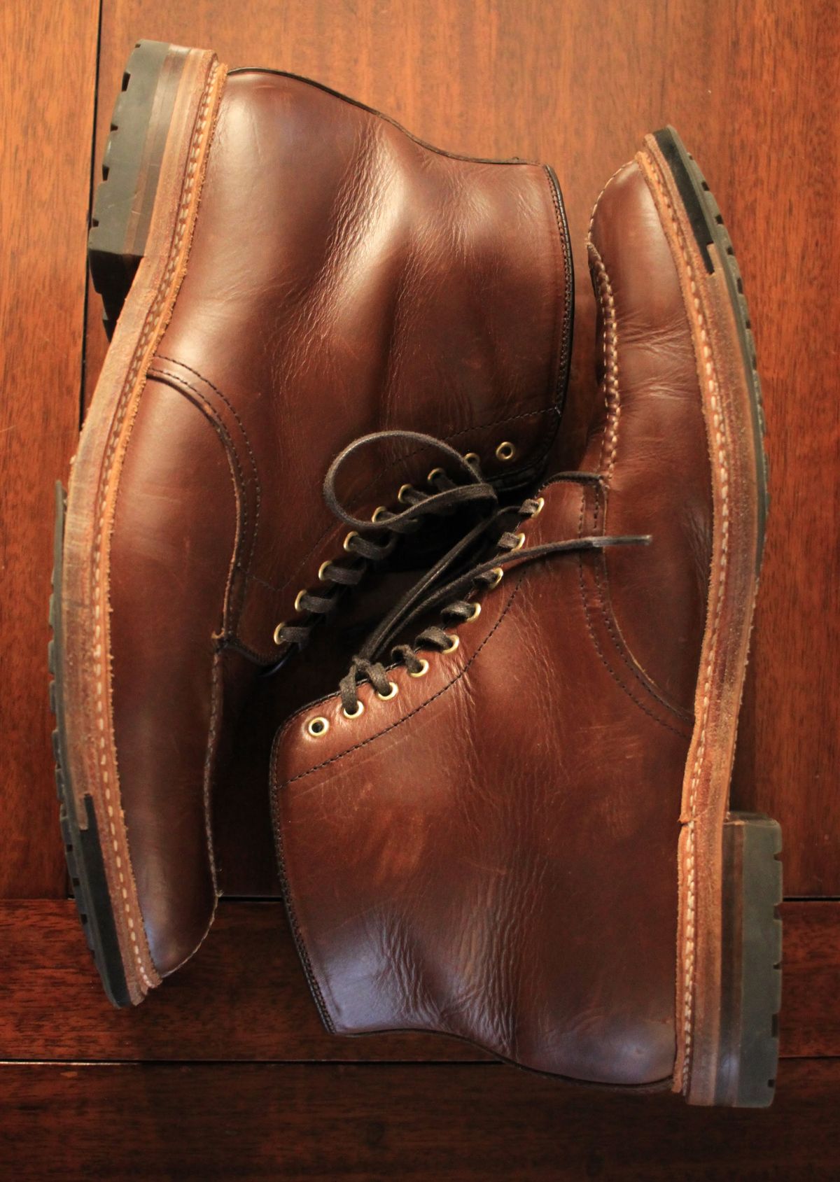 Photo by djsharris on November 1, 2022 of the Alden Norwegian Front Blucher in Horween Brown Chromexcel.