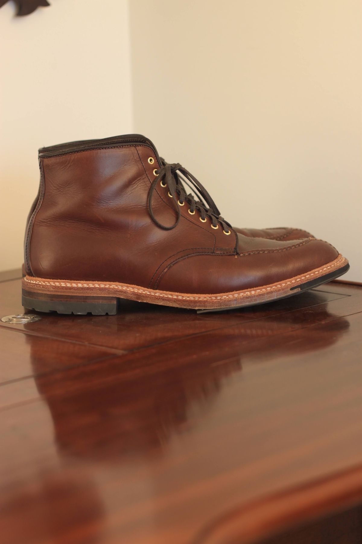 Photo by djsharris on November 1, 2022 of the Alden Norwegian Front Blucher in Horween Brown Chromexcel.