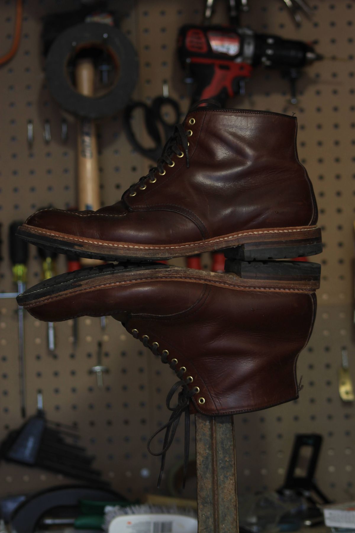 Photo by djsharris on January 5, 2023 of the Alden Norwegian Front Blucher in Horween Brown Chromexcel.