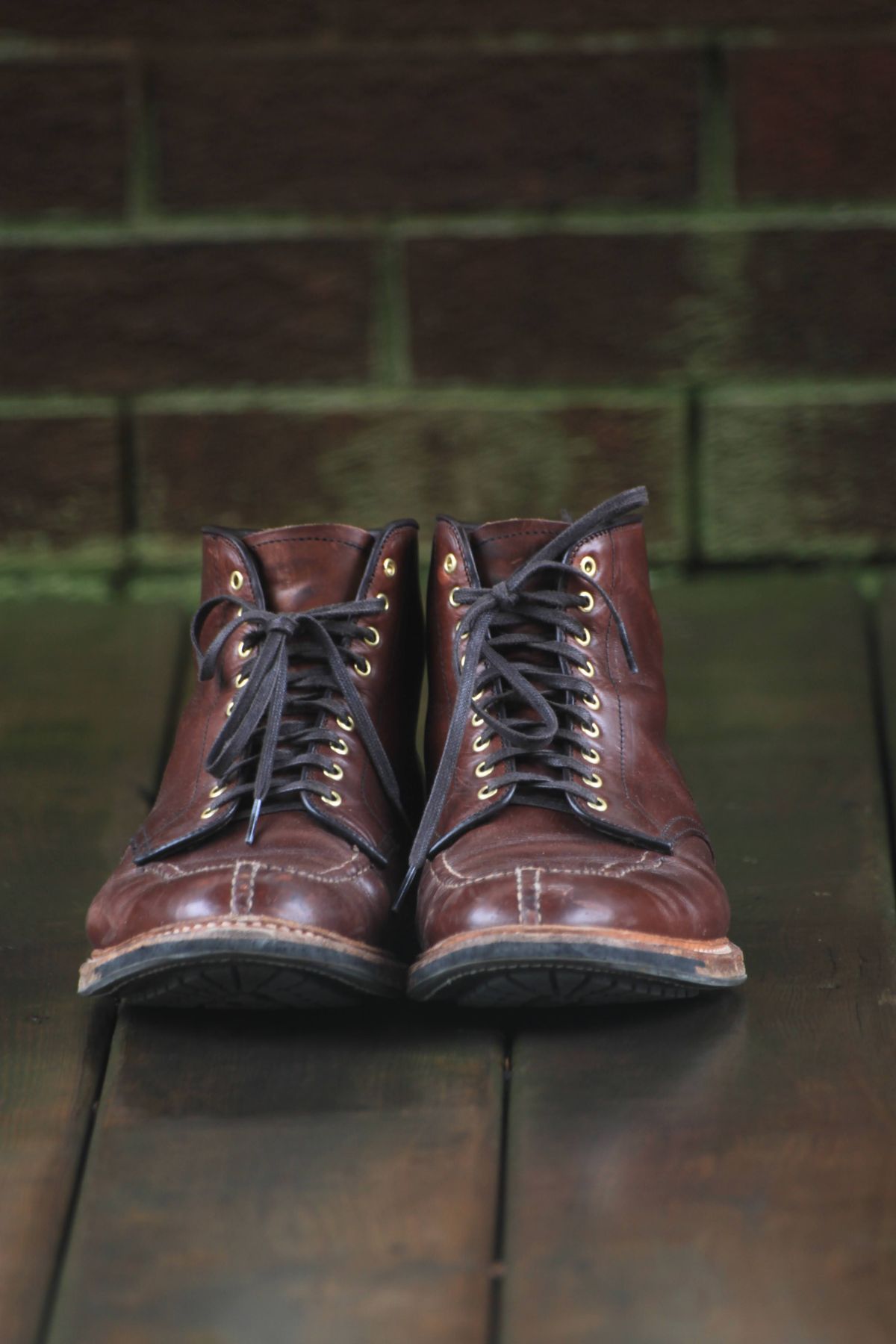 Photo by djsharris on January 5, 2023 of the Alden Norwegian Front Blucher in Horween Brown Chromexcel.