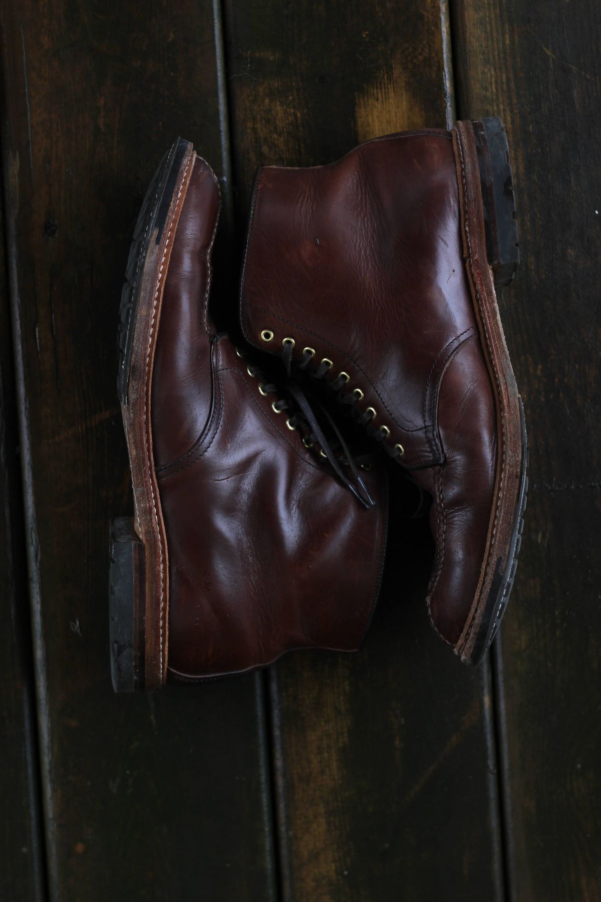 Photo by djsharris on January 5, 2023 of the Alden Norwegian Front Blucher in Horween Brown Chromexcel.