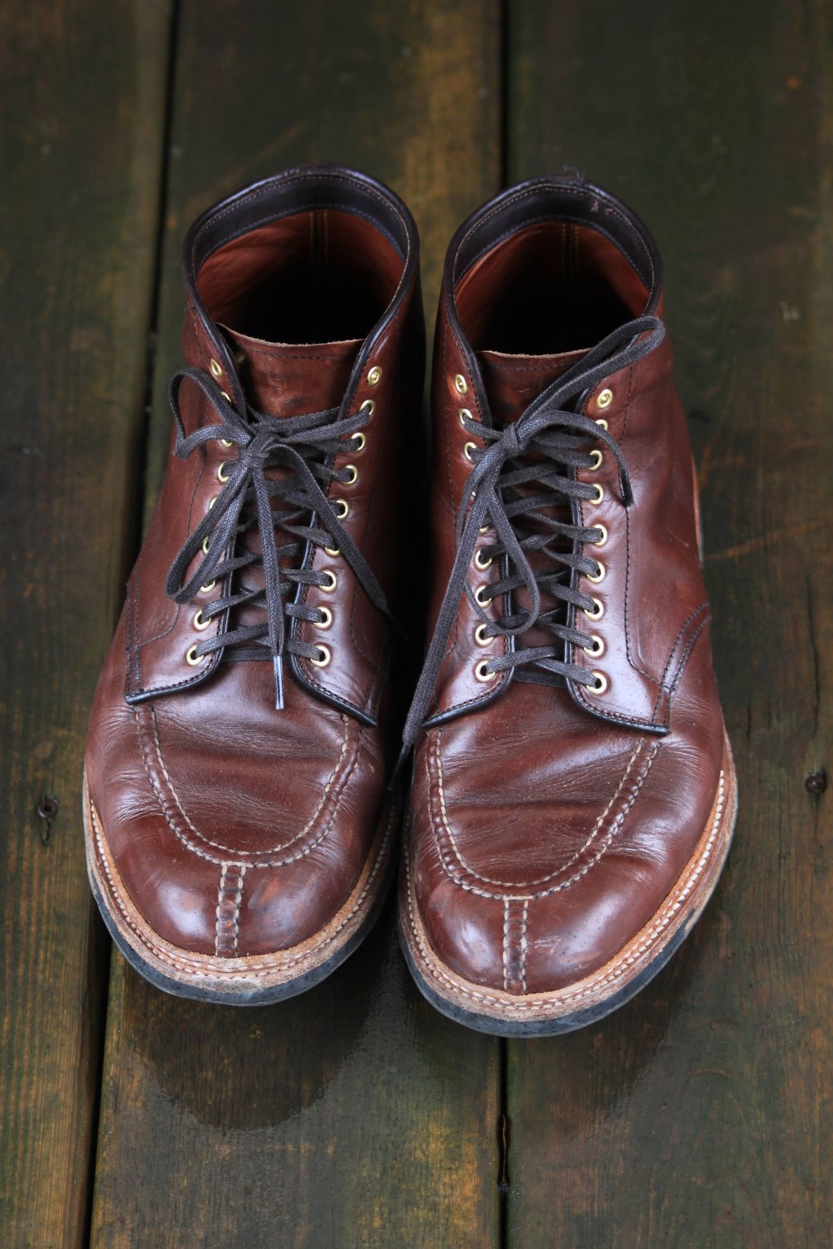 Photo by djsharris on January 5, 2023 of the Alden Norwegian Front Blucher in Horween Brown Chromexcel.