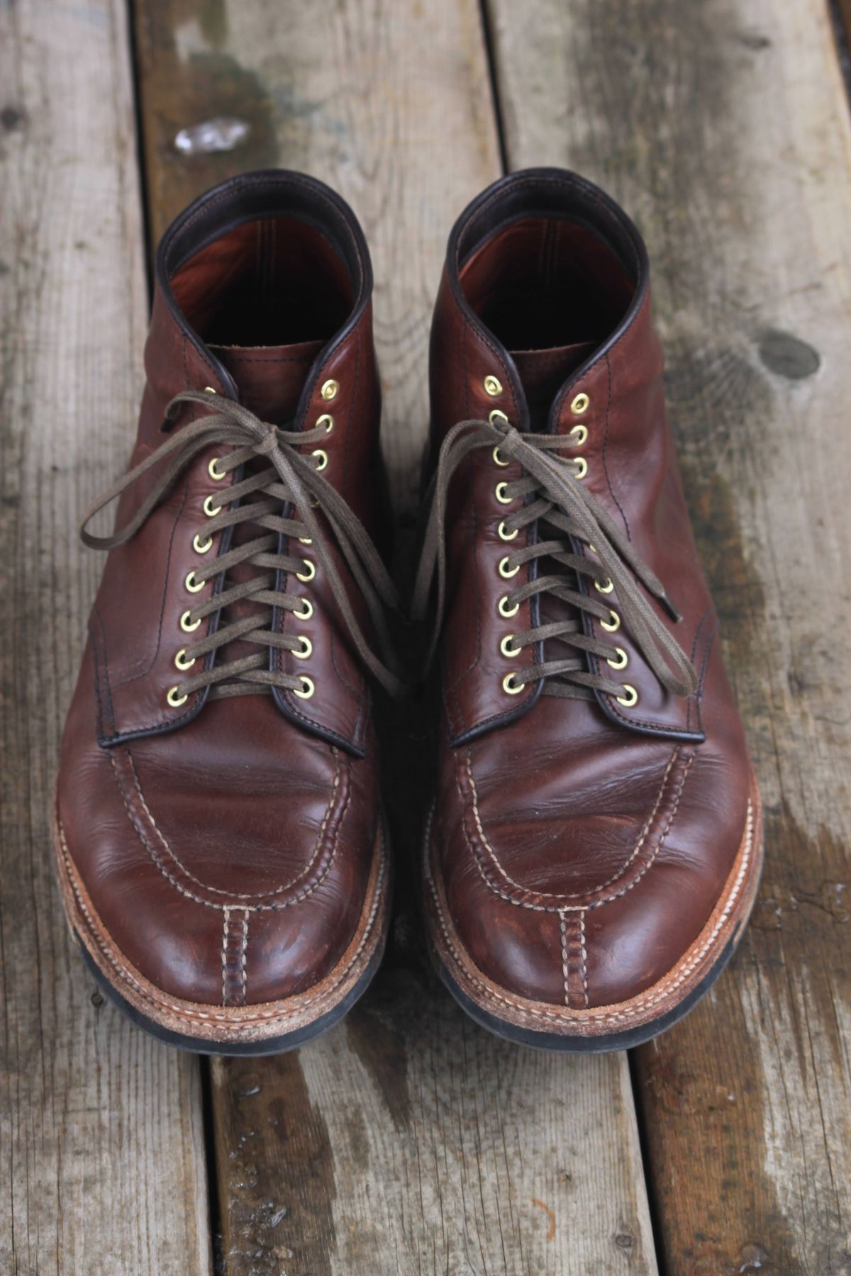 Photo by djsharris on February 5, 2023 of the Alden Norwegian Front Blucher in Horween Brown Chromexcel.