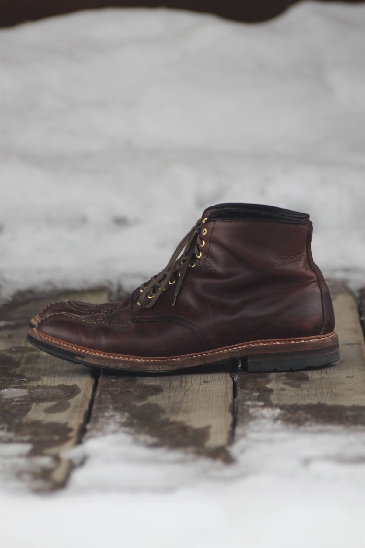 Photo by djsharris on February 5, 2023 of the Alden Norwegian Front Blucher in Horween Brown Chromexcel.