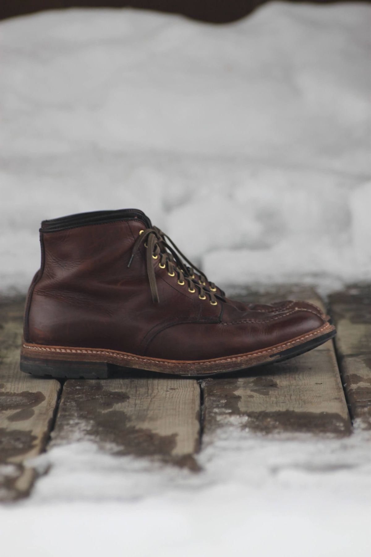 Photo by djsharris on February 5, 2023 of the Alden Norwegian Front Blucher in Horween Brown Chromexcel.