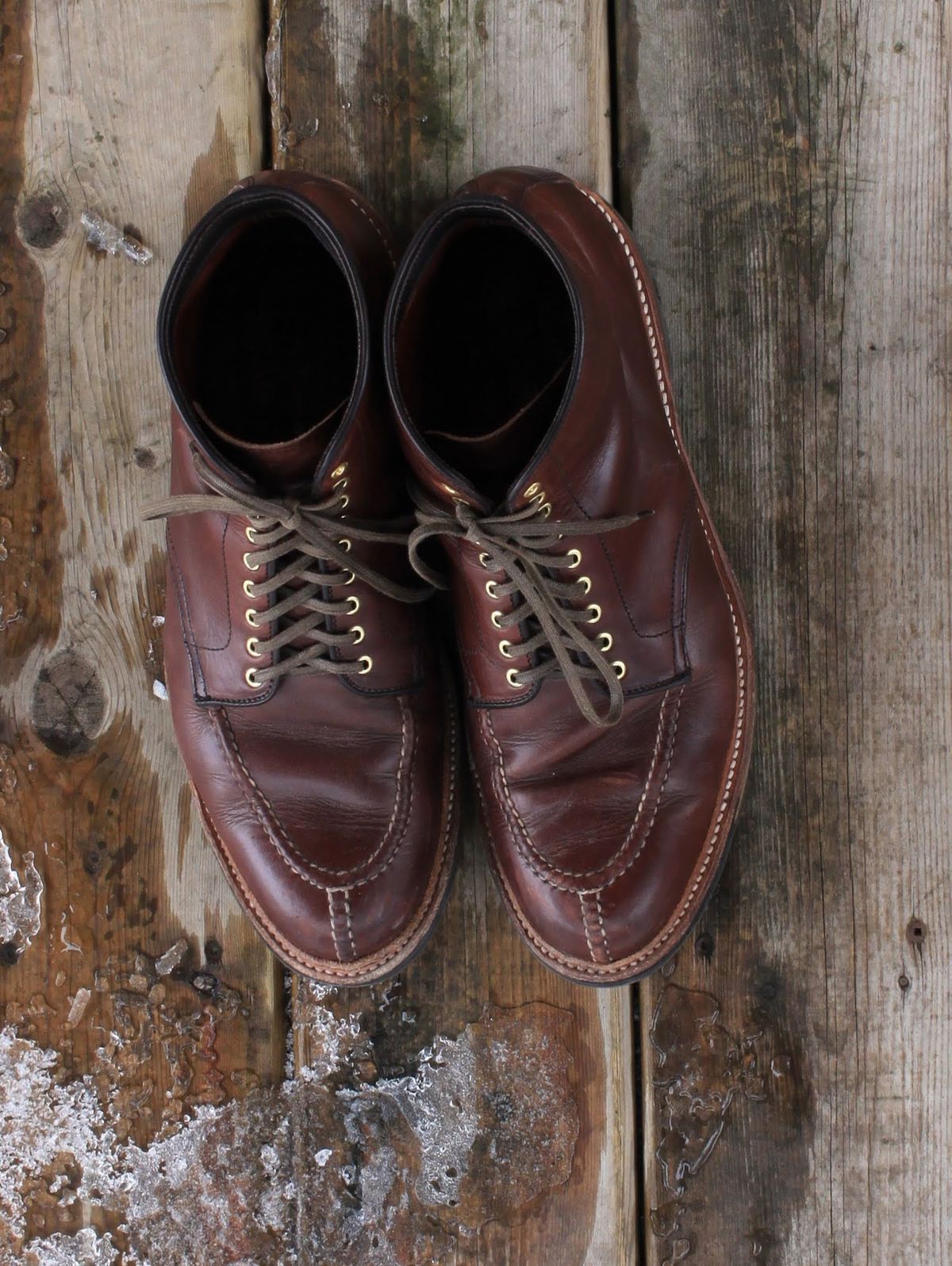 Photo by djsharris on February 5, 2023 of the Alden Norwegian Front Blucher in Horween Brown Chromexcel.