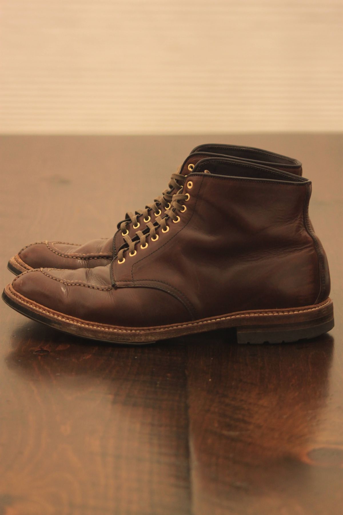 Photo by djsharris on April 4, 2023 of the Alden Norwegian Front Blucher in Horween Brown Chromexcel.