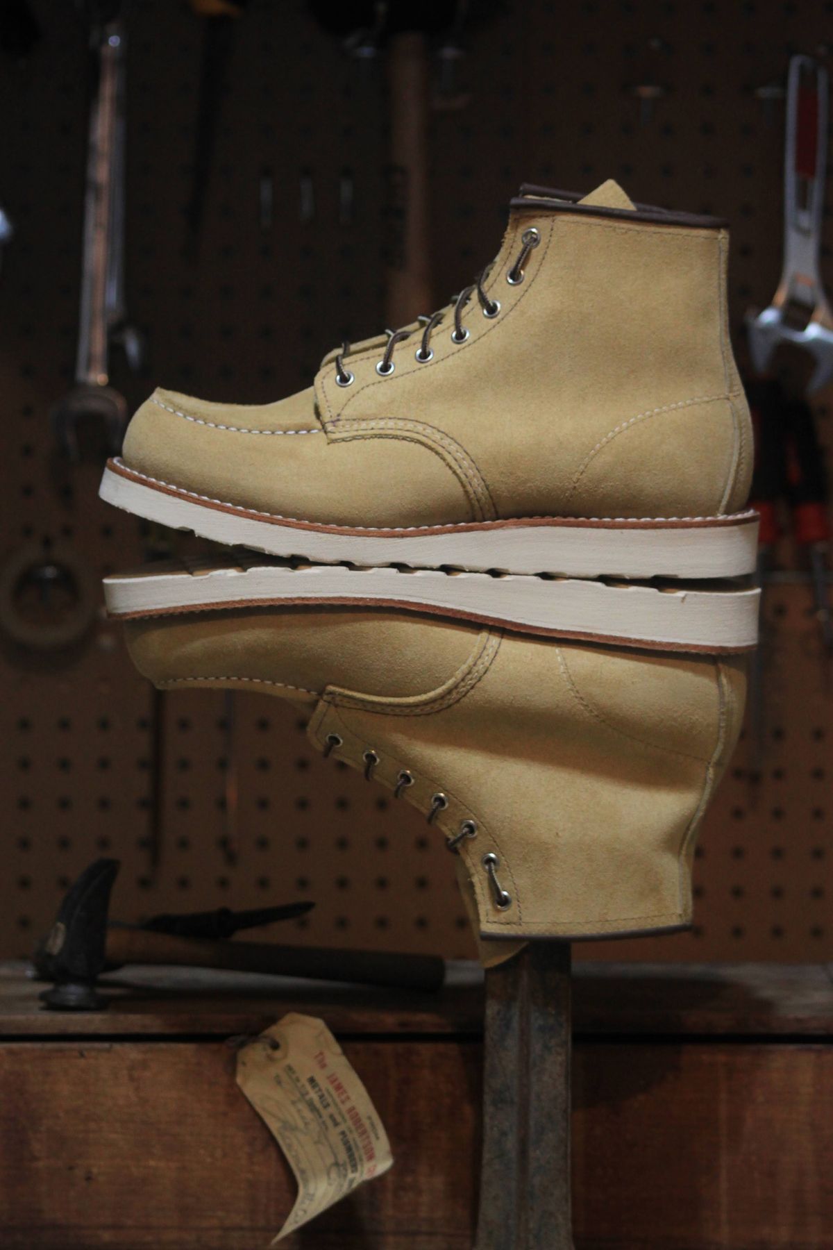 Photo by djsharris on October 1, 2023 of the Red Wing 6-Inch Classic Moc in S.B. Foot Hawthorne Abilene.