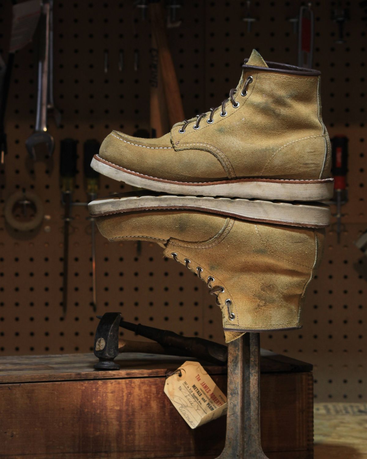 Photo by djsharris on November 2, 2023 of the Red Wing 6-Inch Classic Moc in S.B. Foot Hawthorne Abilene.