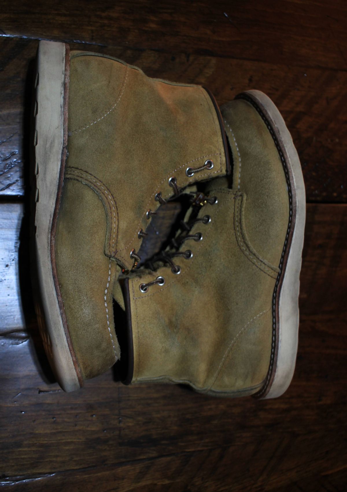 Photo by djsharris on January 6, 2024 of the Red Wing 6-Inch Classic Moc in S.B. Foot Hawthorne Abilene.