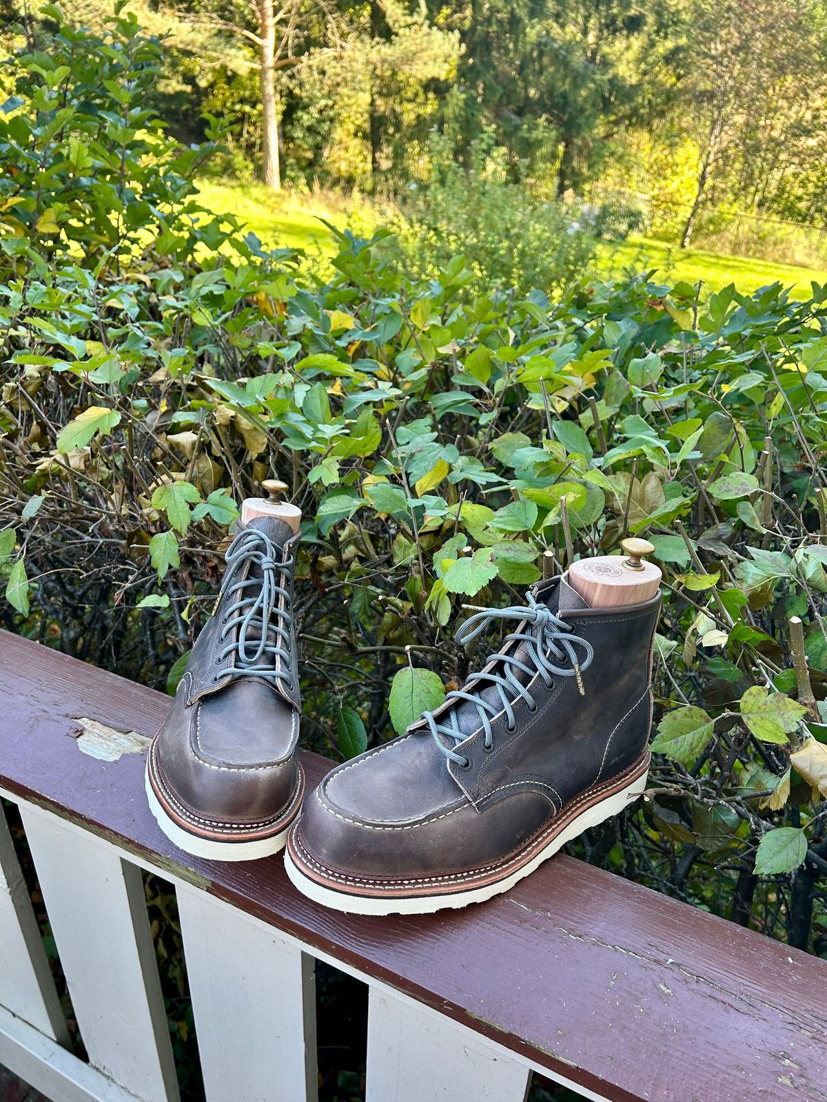 Photo by surcos on October 2, 2024 of the Red Wing 8883 in Concrete Rough & Tough leather.