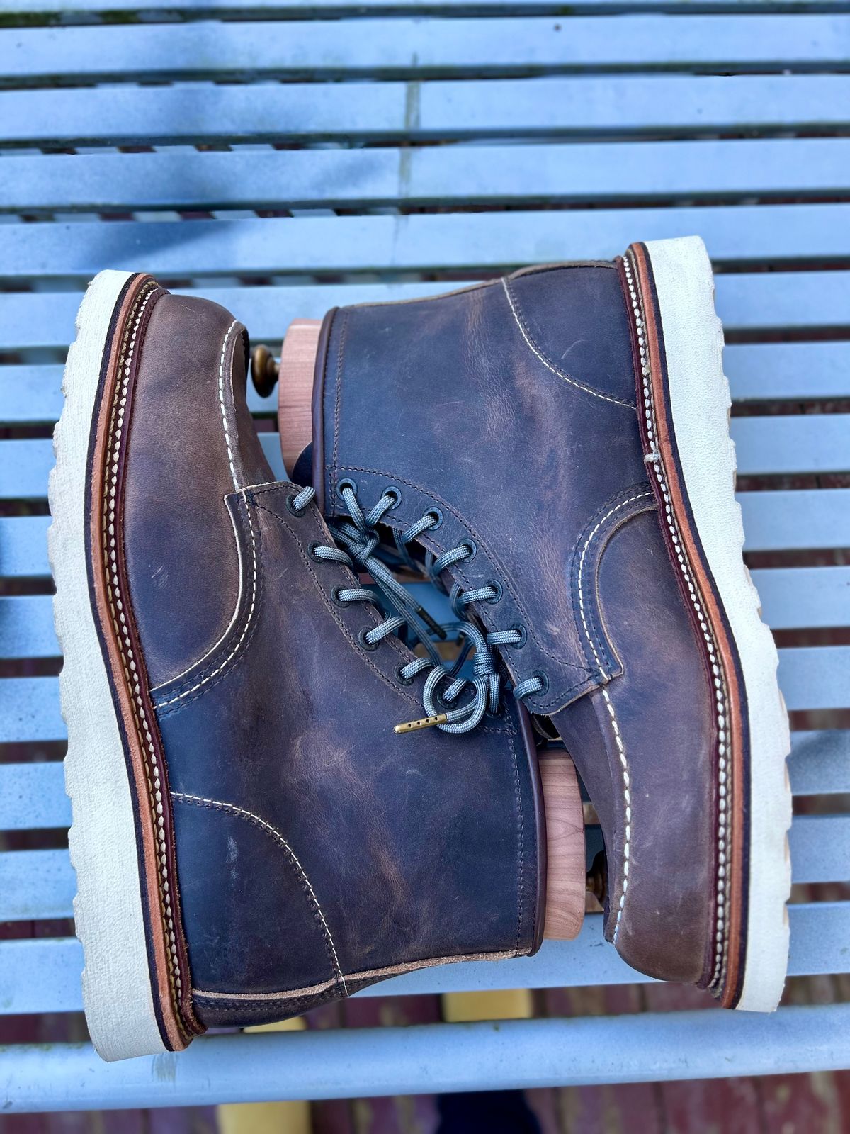 Photo by surcos on October 2, 2024 of the Red Wing 8883 in Concrete Rough & Tough leather.