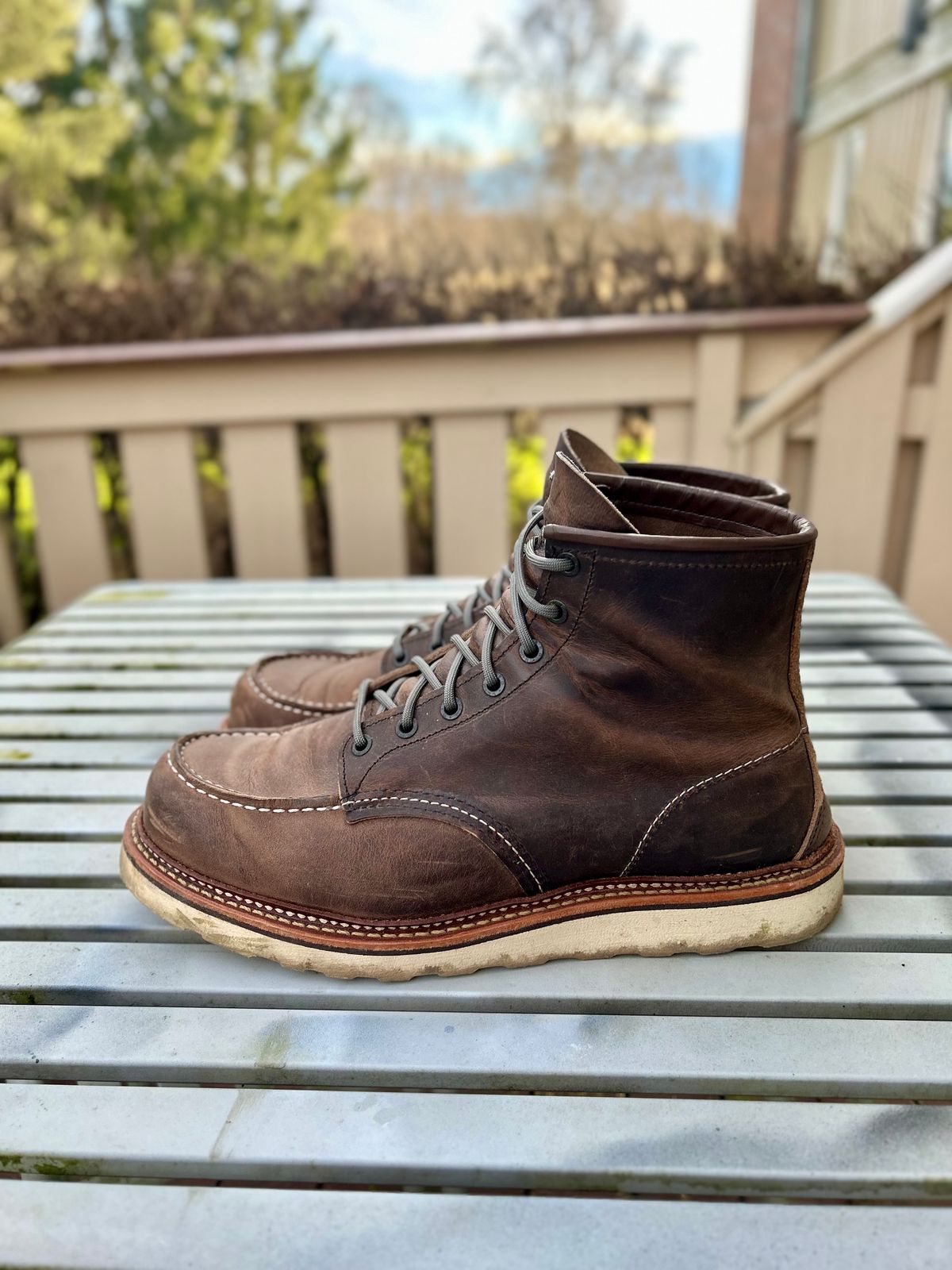 Photo by surcos on November 3, 2024 of the Red Wing 8883 in Concrete Rough & Tough leather.