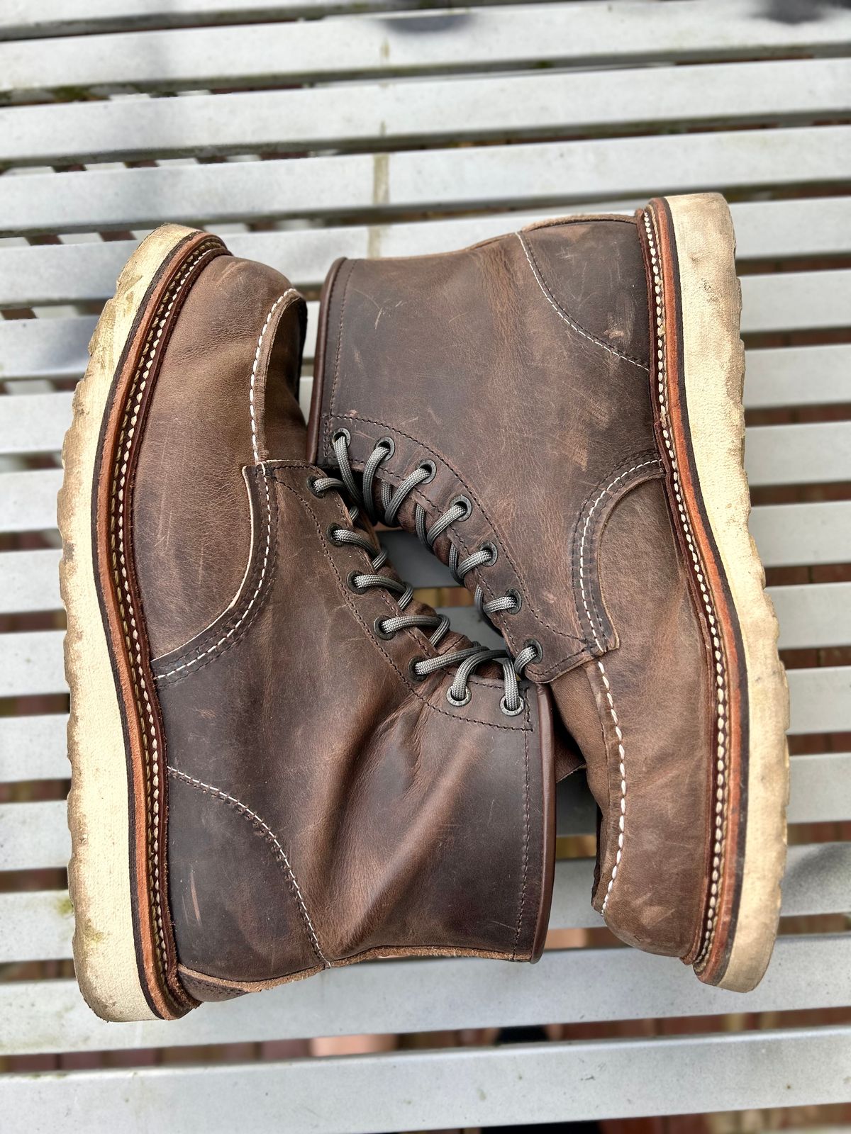 Photo by surcos on November 3, 2024 of the Red Wing 8883 in Concrete Rough & Tough leather.