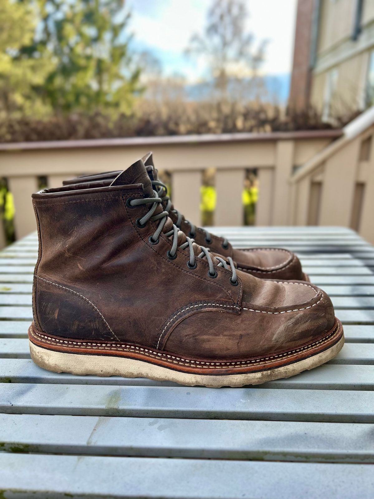 Photo by surcos on November 3, 2024 of the Red Wing 8883 in Concrete Rough & Tough leather.