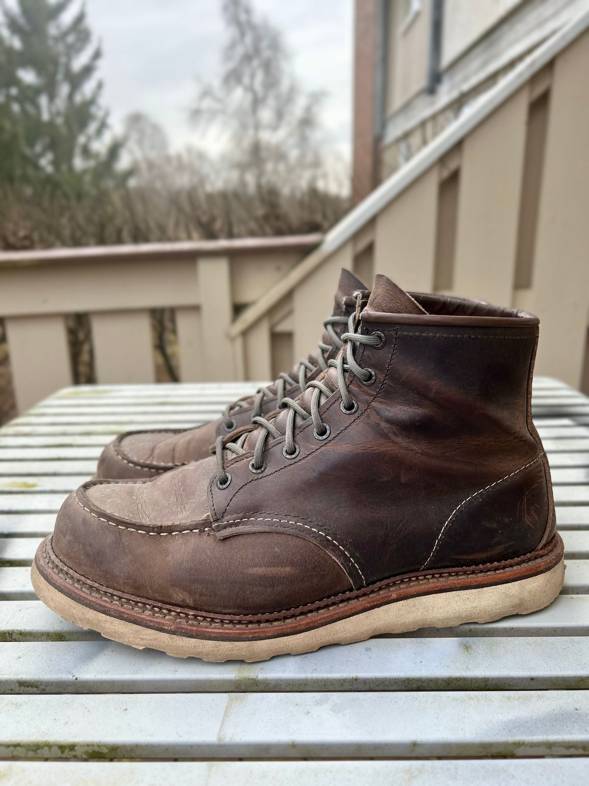 Photo by surcos on March 5, 2025 of the Red Wing 8883 in Concrete Rough & Tough leather.