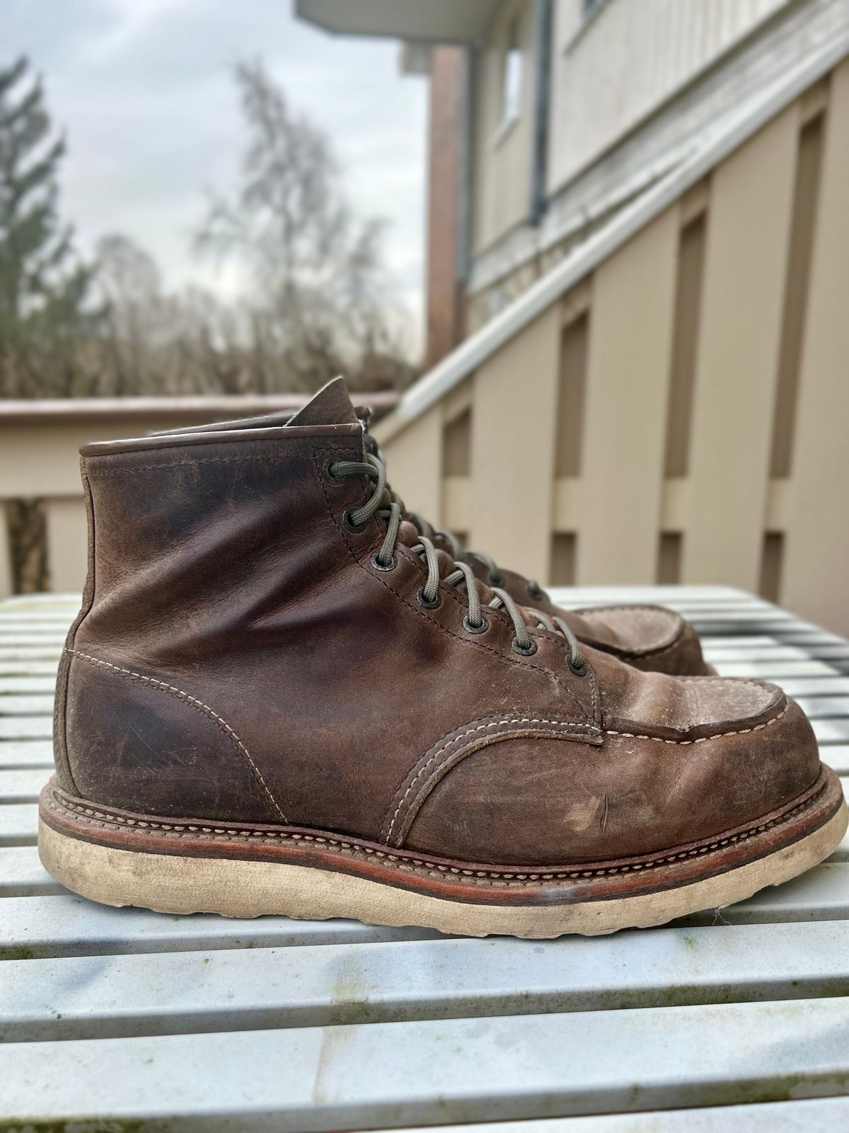Photo by surcos on March 5, 2025 of the Red Wing 8883 in Concrete Rough & Tough leather.