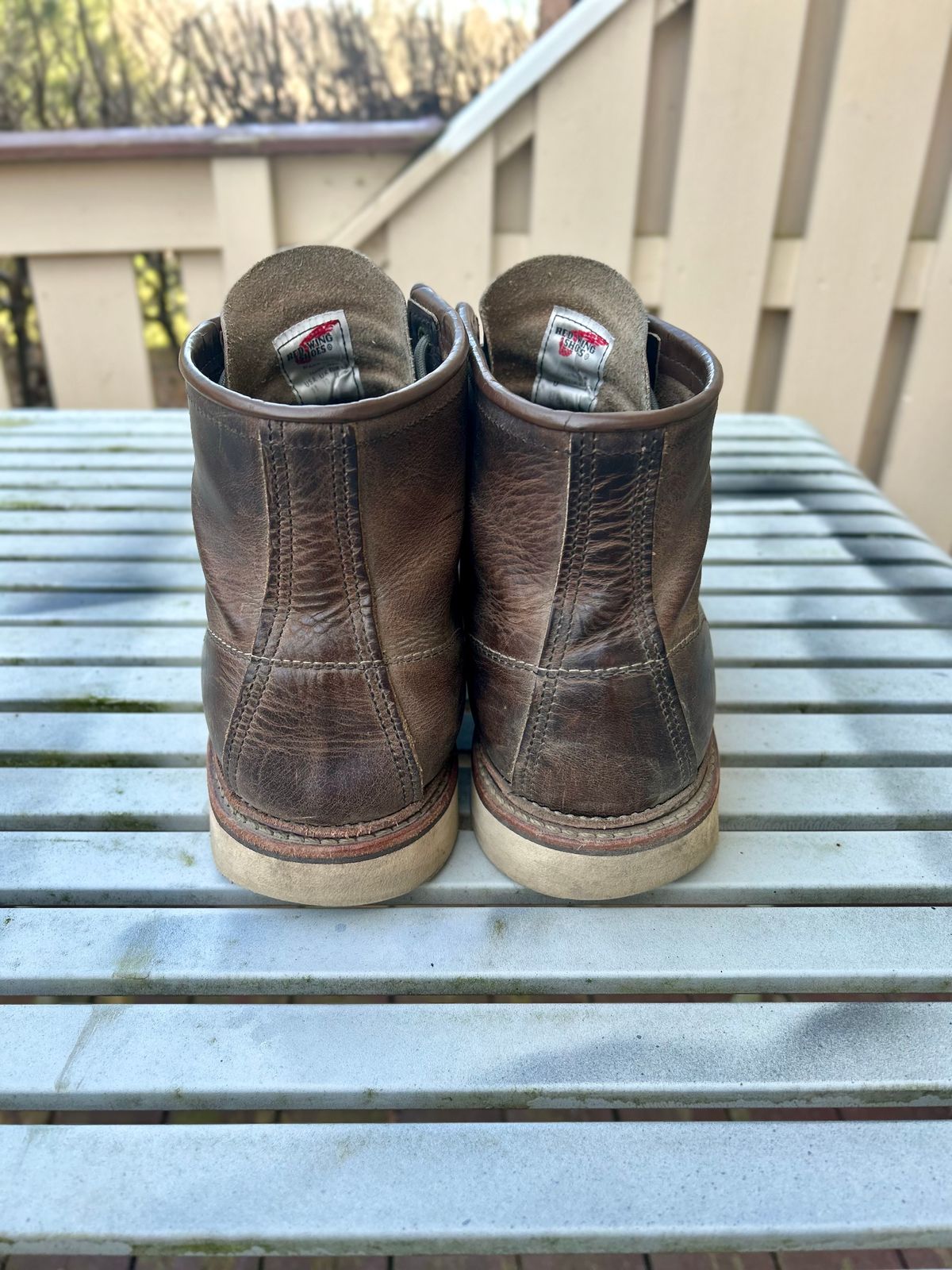 Photo by surcos on April 2, 2025 of the Red Wing 8883 in Concrete Rough & Tough leather.