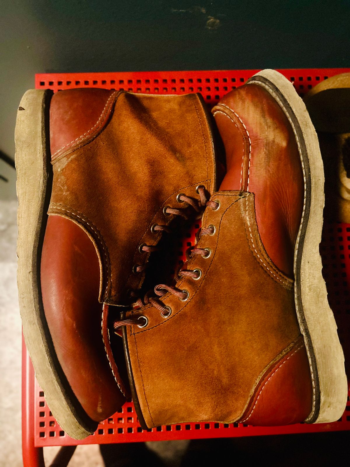 Photo by surcos on January 5, 2026 of the Red Wing 6-Inch Classic Moc in S.B. Foot Oro-Russet Portage & S.B. Foot Oro-Russet Abilene.
