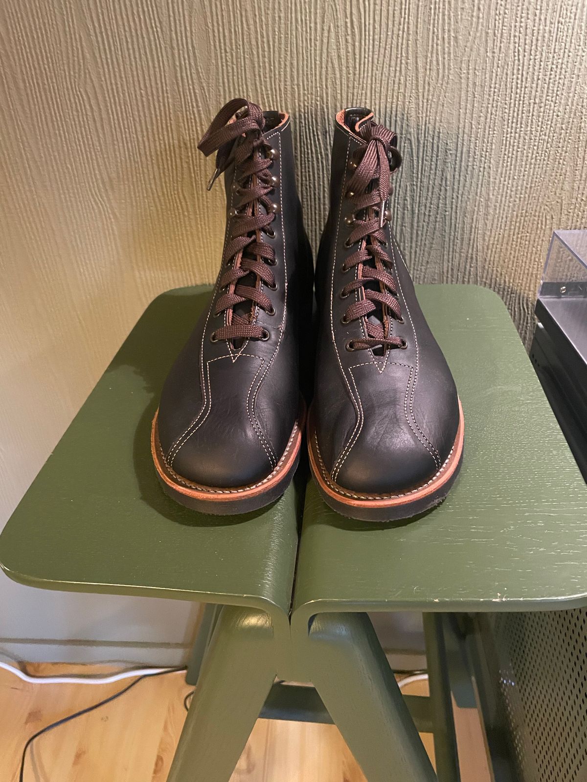 Photo by surcos on October 1, 2022 of the Red Wing 1920s Outing Boot in S.B. Foot Black Prairie.