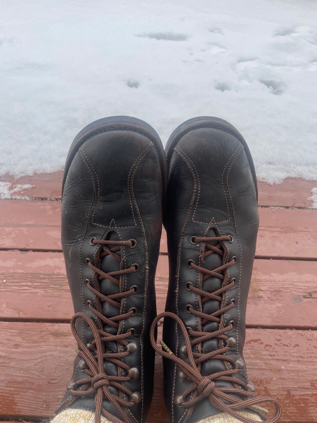 Photo by surcos on February 5, 2023 of the Red Wing 1920s Outing Boot in S.B. Foot Black Prairie.