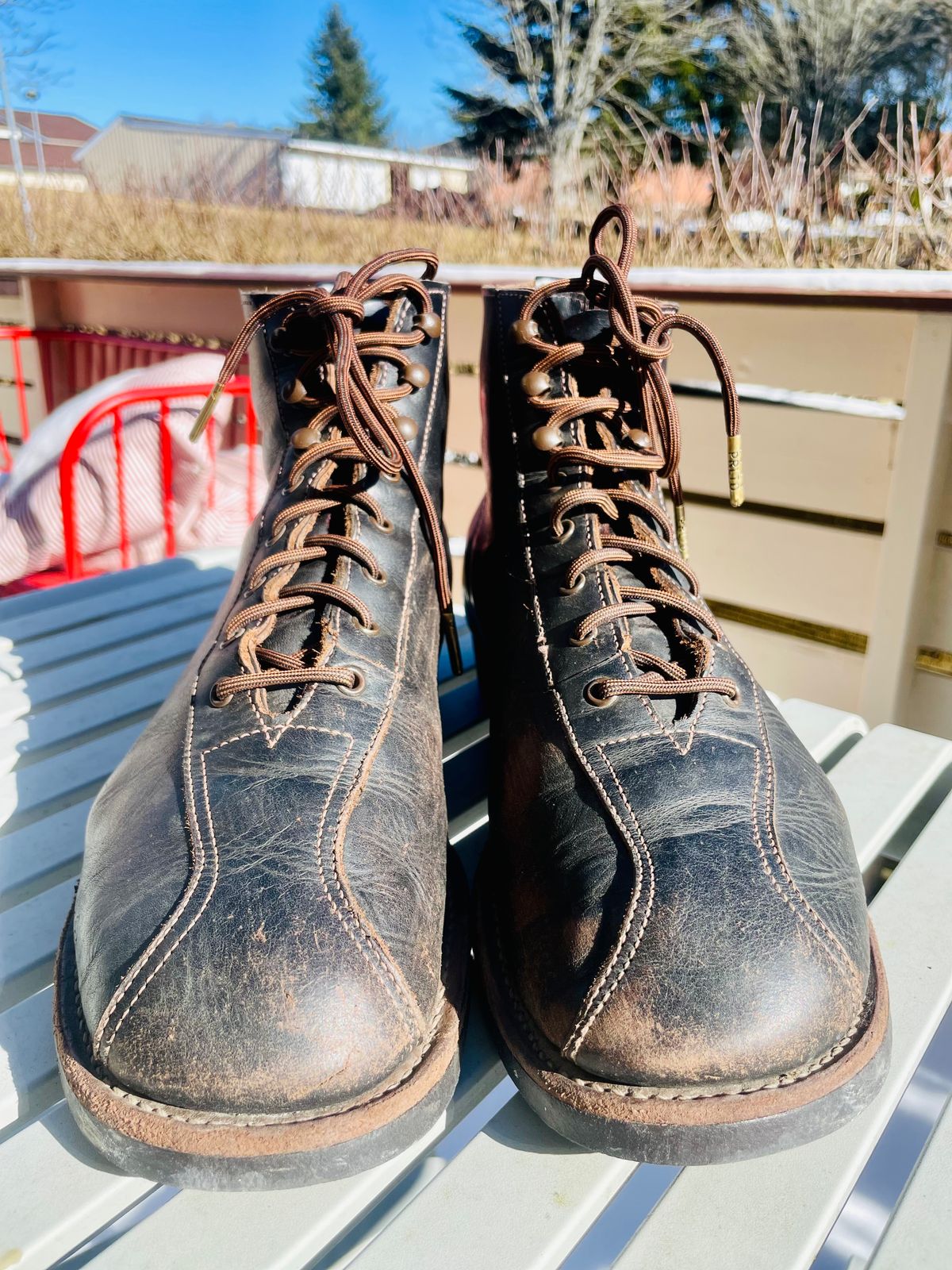 Photo by surcos on April 1, 2023 of the Red Wing 1920s Outing Boot in S.B. Foot Black Prairie.