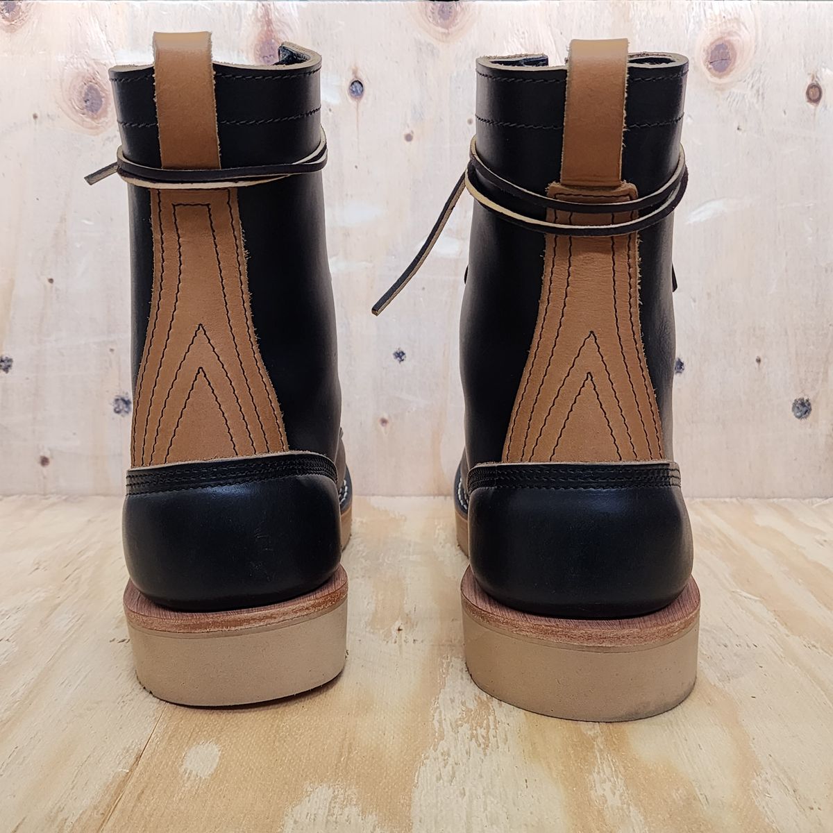 Photo by Leroy on October 1, 2023 of the Nicks x Zuriick Merriman in Horween Black Chromexcel.