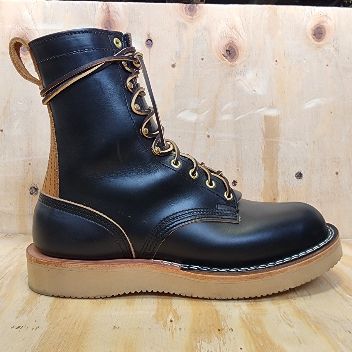 Photo by Leroy on October 1, 2023 of the Nicks x Zuriick Merriman in Horween Black Chromexcel.