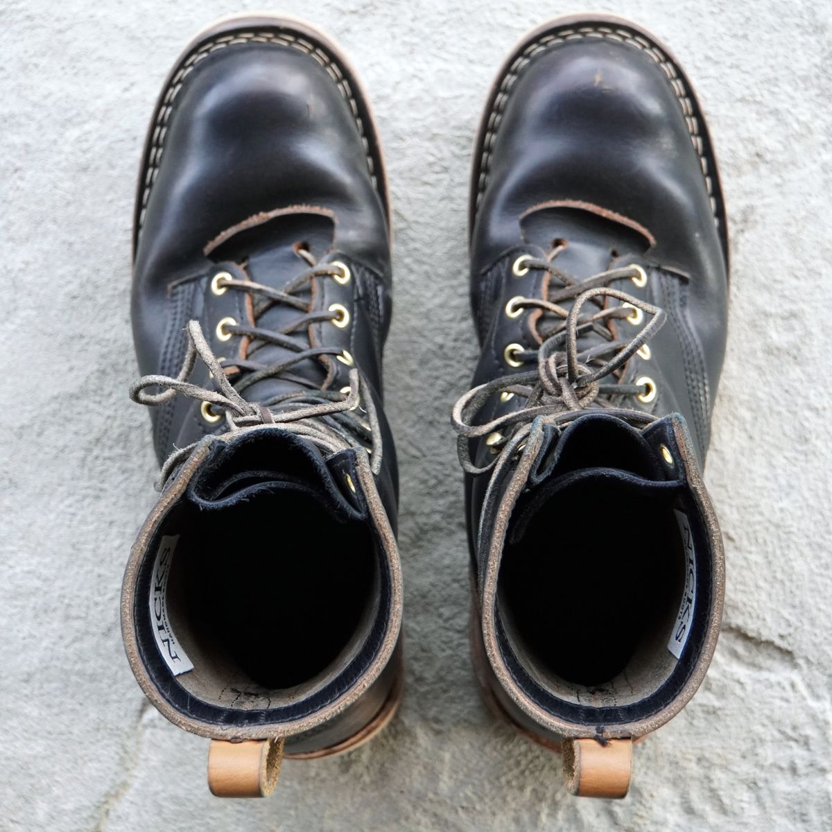 Photo by Leroy on January 5, 2024 of the Nicks x Zuriick Merriman in Horween Black Chromexcel.