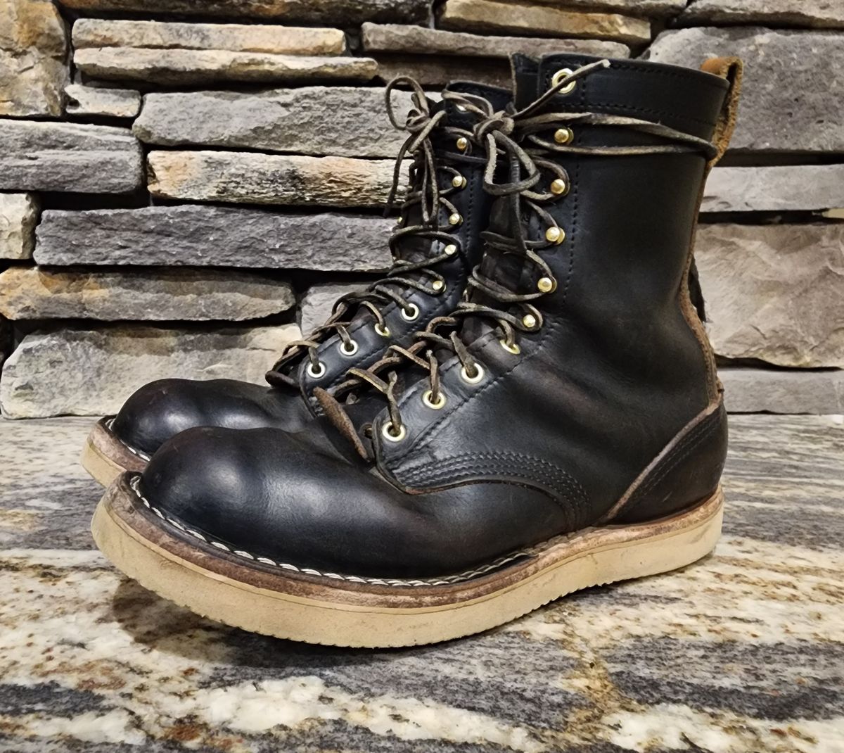 Photo by Leroy on March 6, 2024 of the Nicks x Zuriick Merriman in Horween Black Chromexcel.