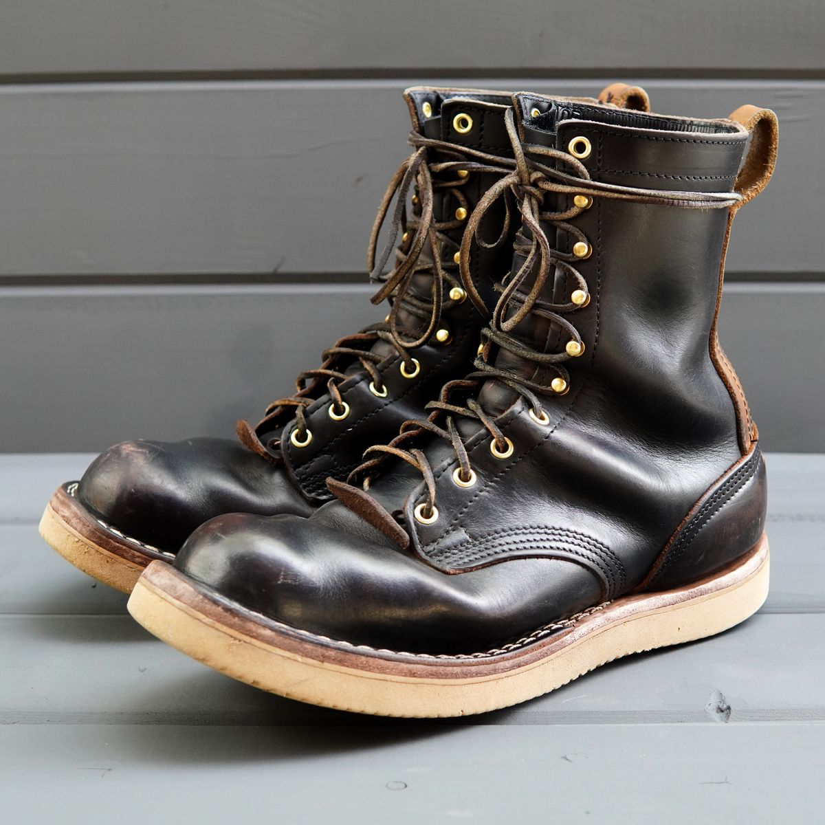 Photo by Leroy on April 4, 2024 of the Nicks x Zuriick Merriman in Horween Black Chromexcel.
