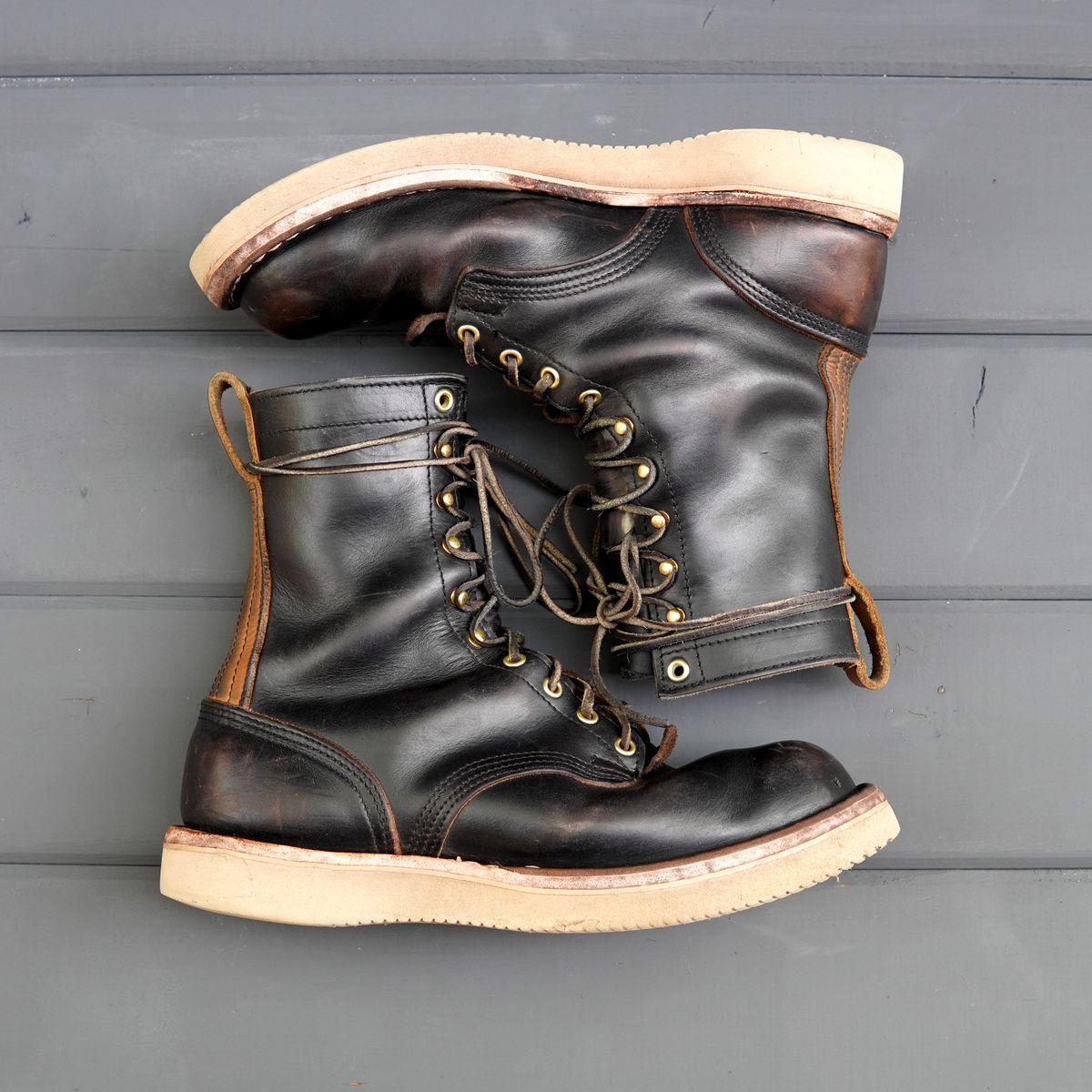 Photo by Leroy on April 4, 2024 of the Nicks x Zuriick Merriman in Horween Black Chromexcel.