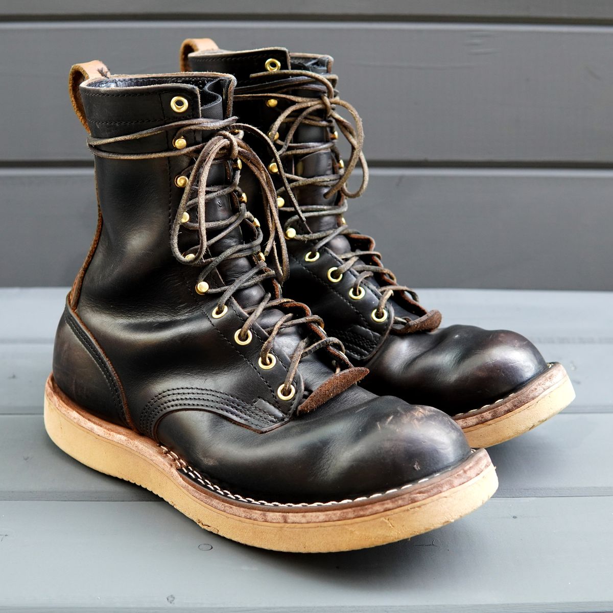 Photo by Leroy on April 4, 2024 of the Nicks x Zuriick Merriman in Horween Black Chromexcel.