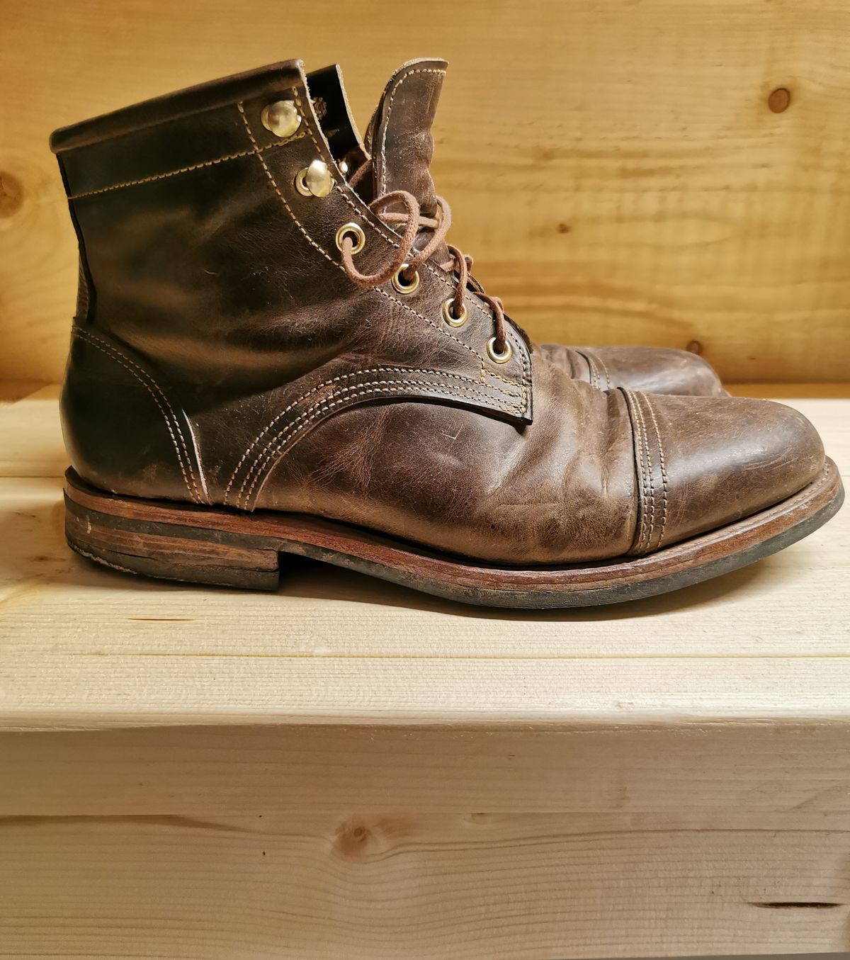 Photo by Kustomkraft on February 5, 2023 of the Kustom Kraft Unlisted Model in Unknown Leather.