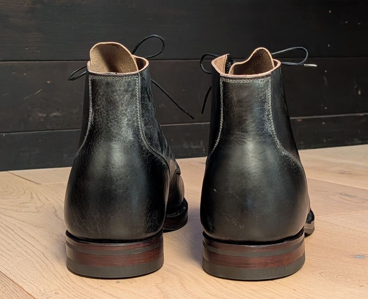 Photo by melloyello on November 2, 2024 of the Viberg Service Boot BCT in Horween Teacore Double Cordovan.