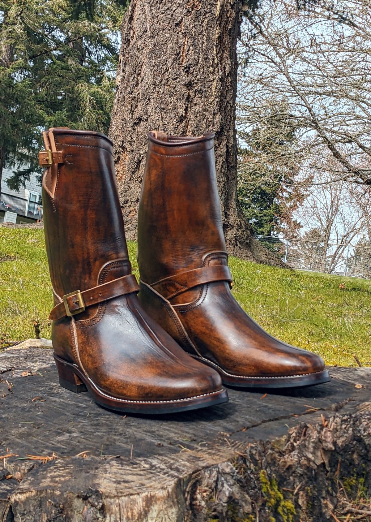 Photo by melloyello on March 7, 2023 of the Unsung U 22-2 Engineer Boot in Wickett & Craig Natural Veg Tan.