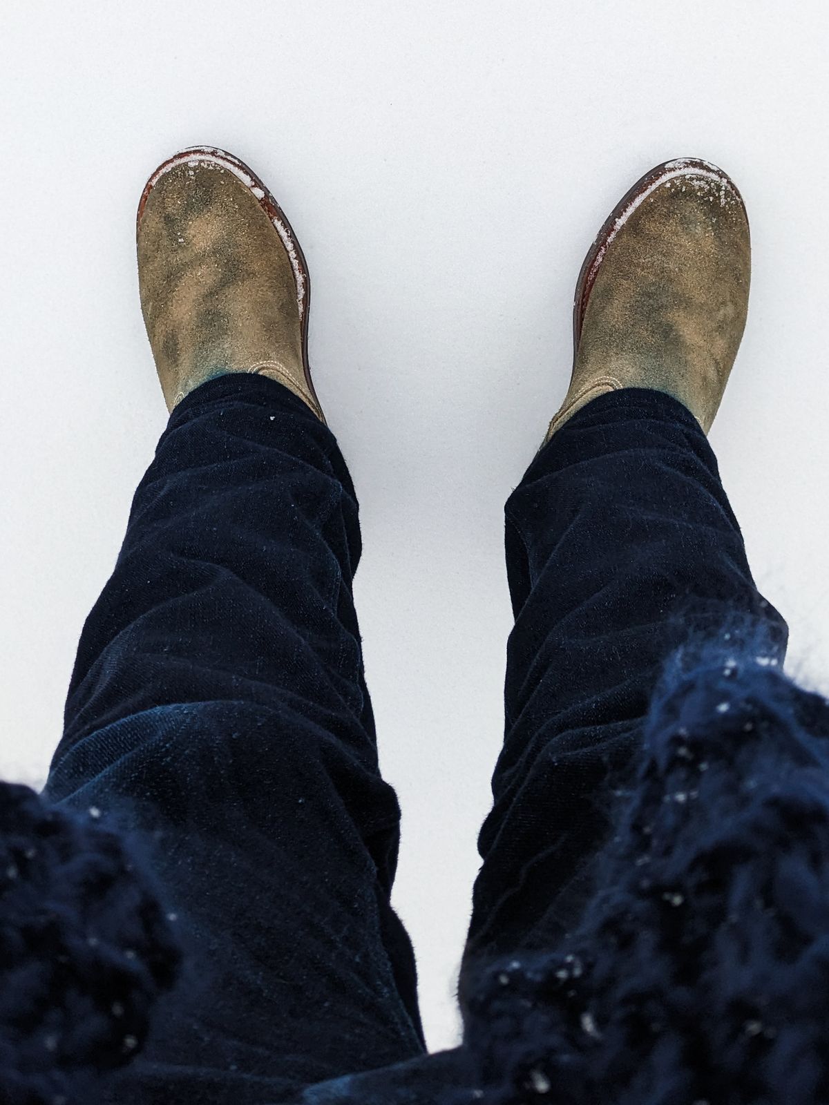 Photo by melloyello on January 4, 2023 of the Chippewa 11" Engineer Boot in Sand Roughout.